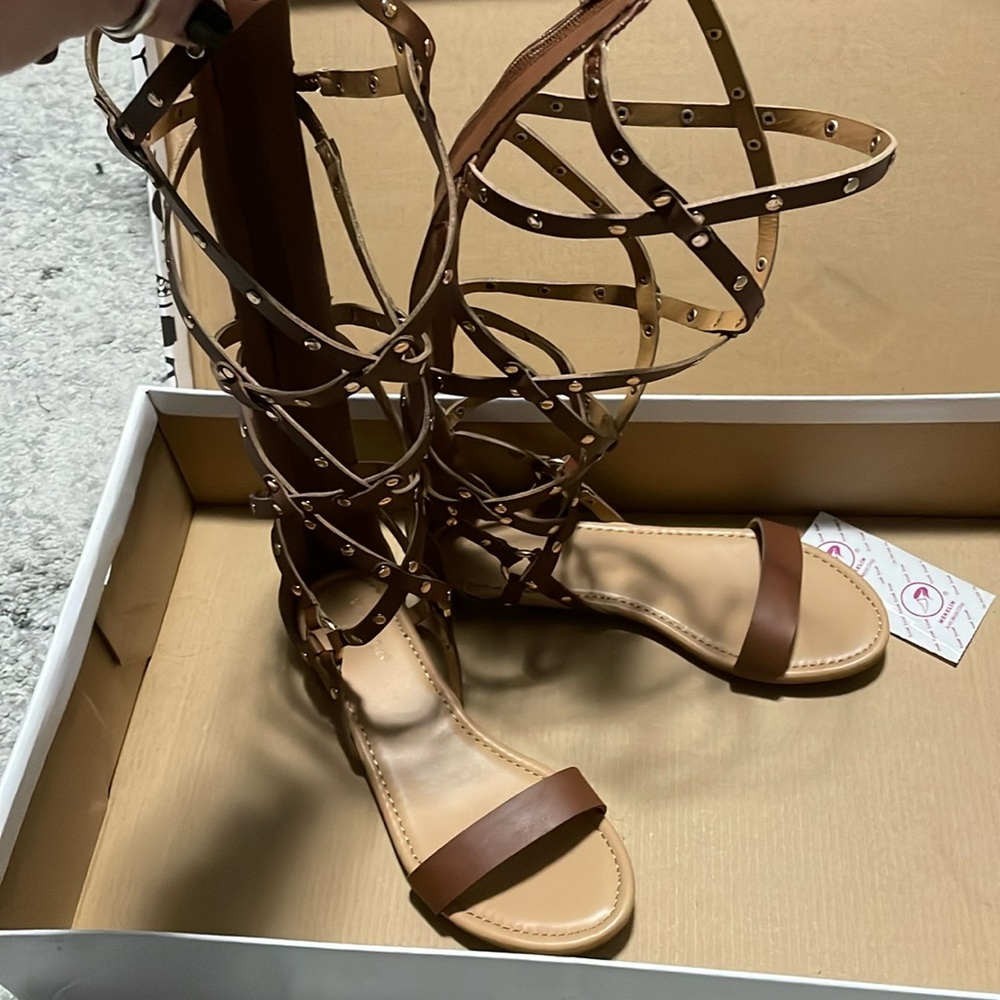 Size 8 Sandal Egyptian style new